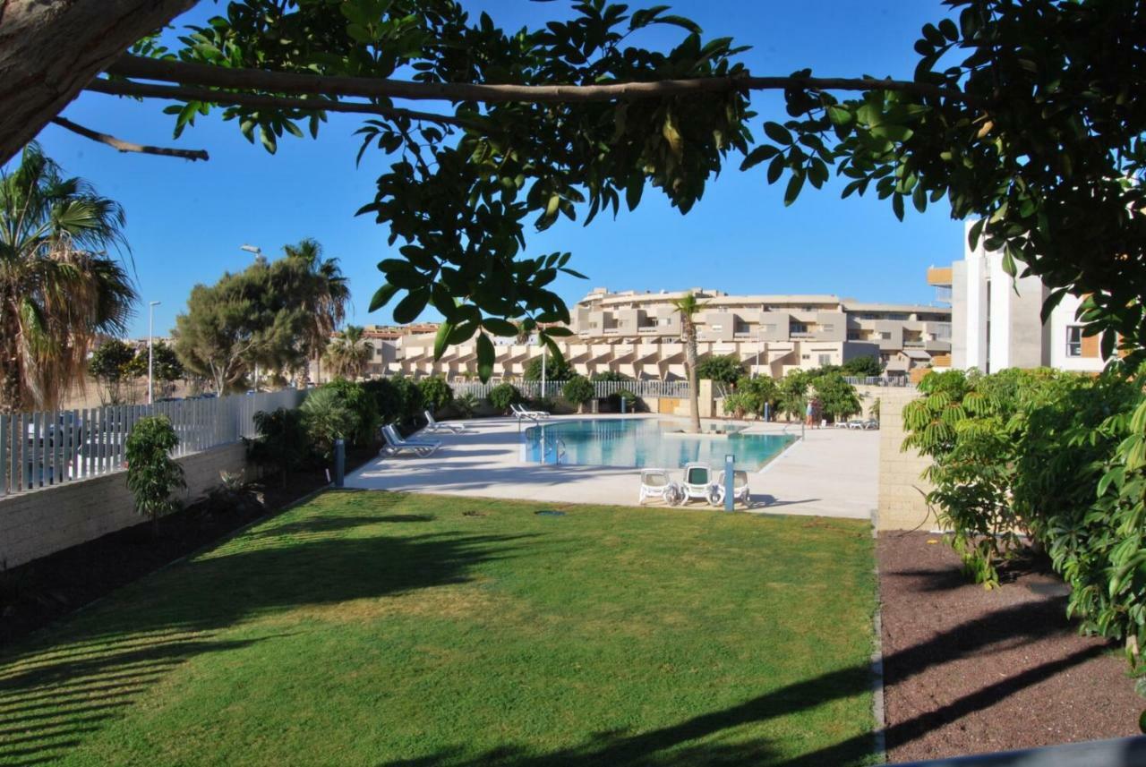 Luxury Beachfront Penthouse El Médano Esterno foto